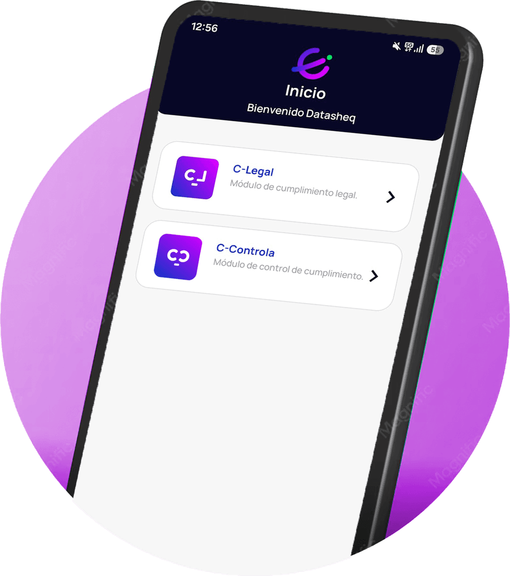 Smartphone con la pantalla de inicio de la app Datasheq y los módulos C-Legal y C-Controla.